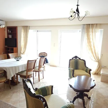 Garbo Appartments 卡利斯托斯